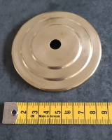 Afdekplaatje voor lampenvoet getrapt messing 85 mm